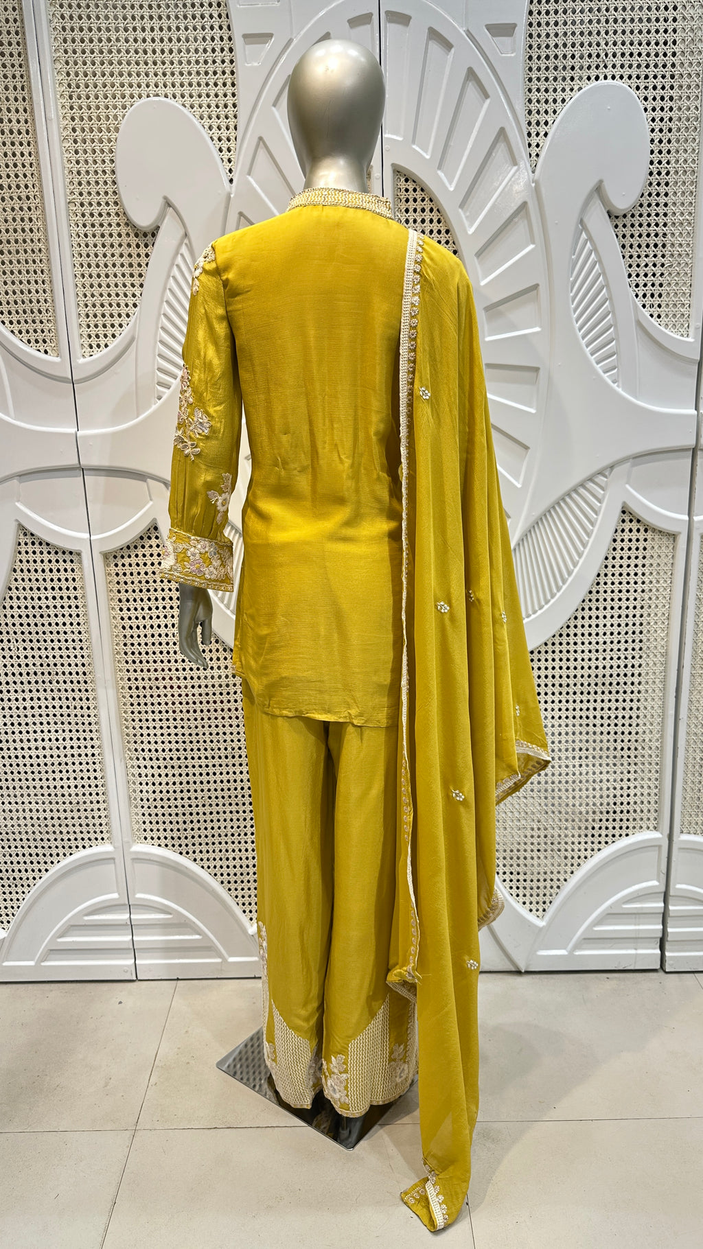 Mehendi Green Geometrical Embroidered Silk Kurta Plazo Set